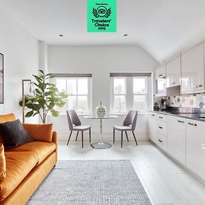 Sonder — Mountjoy Square
